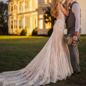 Martina Liana Lace backless wedding dress